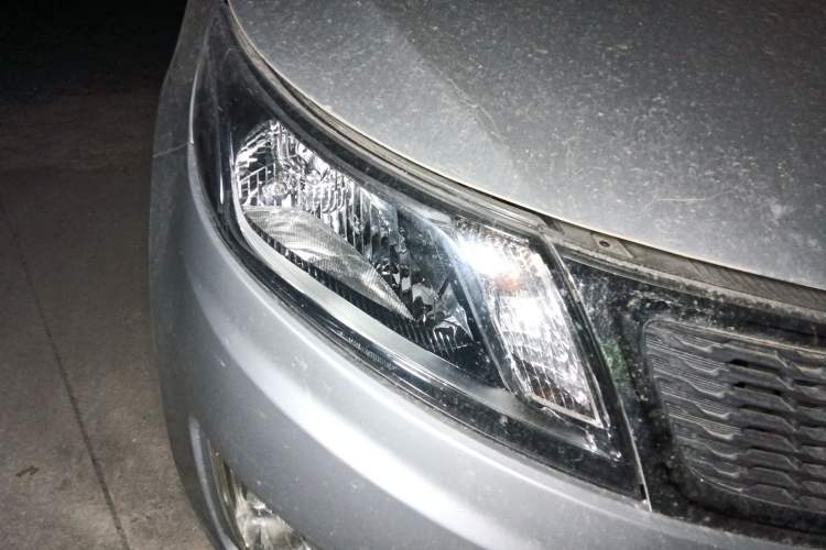 Used Kia K2 2012 Sedan 1.4L MT GLS Commemorative Edition