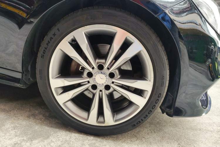 Used Mercedes-Benz E-Class 2015 Facelift E 200 L Sport Edition
