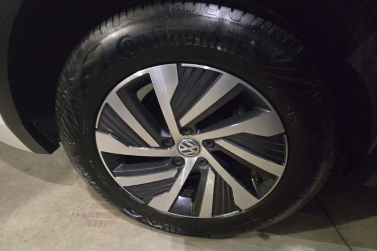 Used Volkswagen Tiguan L New Energy 2020 430 PHEV Plug-in Hybrid Flagship Edition Right Rear Wheel Hub