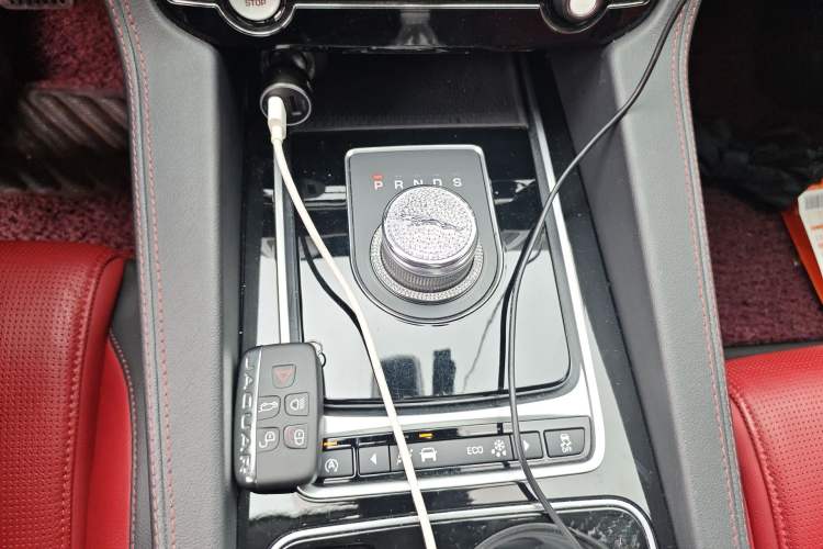 Used Jaguar F-PACE 2016 3.0 SC Four-Wheel Drive R-Sport Sport Edition
