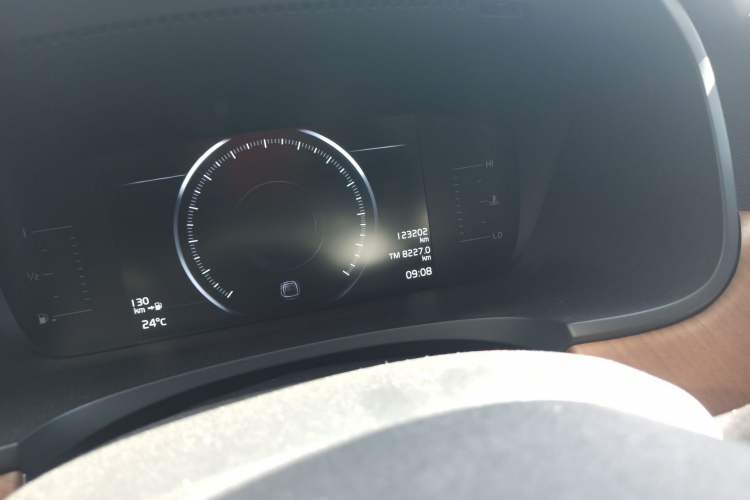 Used Volvo S90 2019 T5 Zhiyi Edition Odometer Close Up