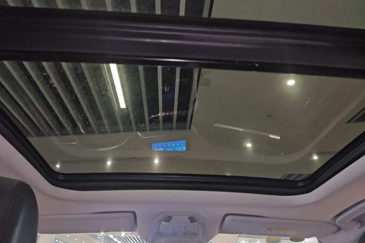 Used Peugeot 4008 2017 350THP Elite Edition Headliner