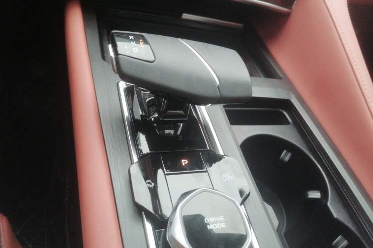 Used Changan CS75 PLUS 2024 3rd Generation Champion Edition 1.5T Intelligent Drive Dynamic Model
