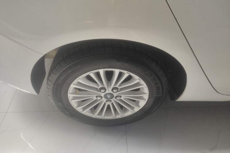 Used Ford Escort 2015 1.5L Manual Comfort Model Right Rear Wheel Hub