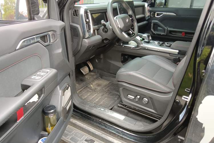 Used JETOUR Traveler 2023 2.0T All-Wheel Drive CrossPRO+ Driver Seat