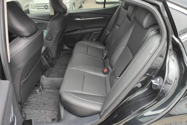 Used Toyota Camry 2024 2.0 GVP Luxury Edition