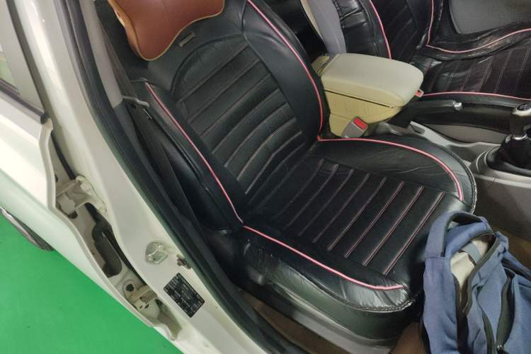 Used Hyundai Verna (older generation) 2014 1.4L Manual Smart GLS Trim
