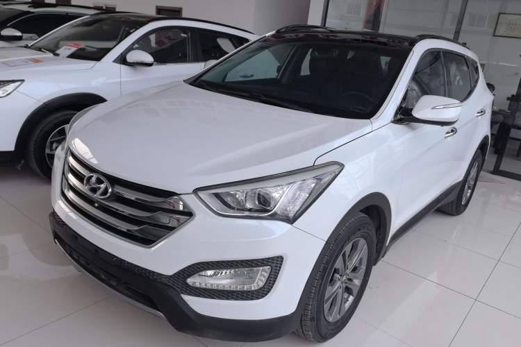 Used Hyundai Santa Fe 2015 2.0T Automatic All-Wheel Drive Smart Version 5 Seats