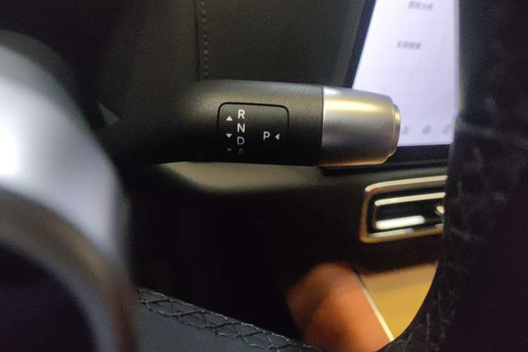 Used Li Auto L8 2023 Pro Model Gear Lever