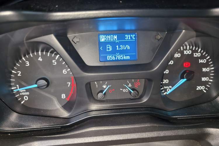 Used Ford Tourneo Custom 2017 2.0T Automatic Elite Edition Odometer Close Up