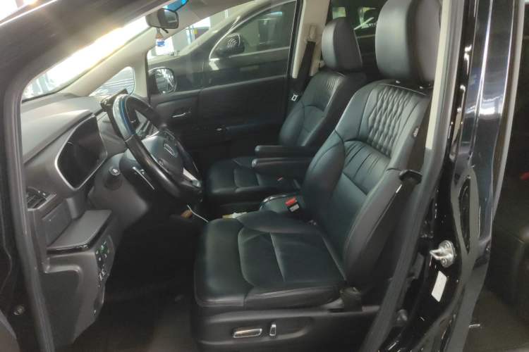 Used Honda Elysion 2022 2.0L eHEV Luxury First Edition
