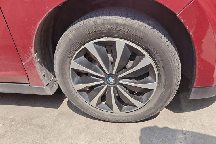 Used Venucia R50 2015 1.6L Automatic Fashion Edition Right Front Wheel Hub