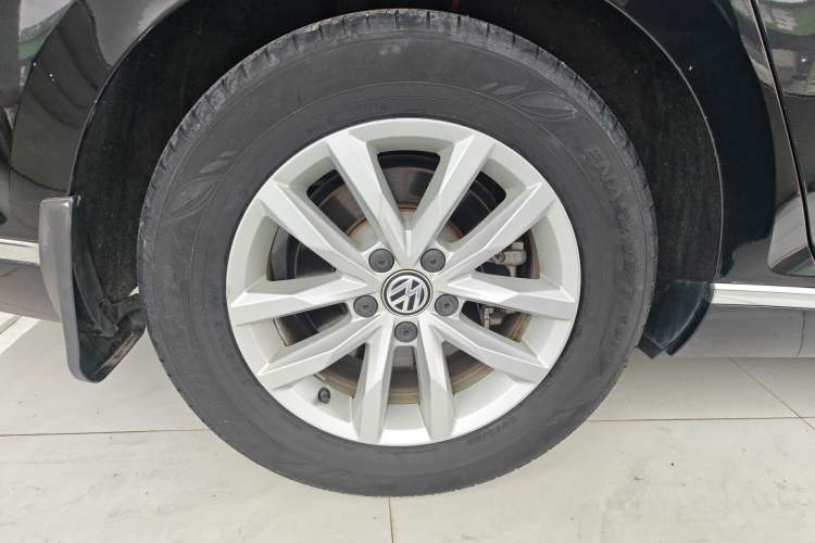 Used Volkswagen Magotan 2019 280TSI DSG Comfort Model China VI Standard Right Rear Wheel Hub