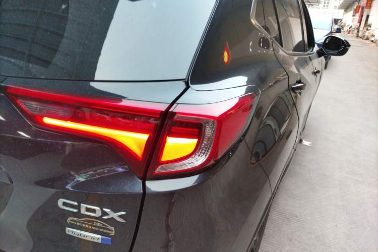 Used Acura CDX 2018 2.0L Two-Wheel Drive Comfort Edition Hybrid