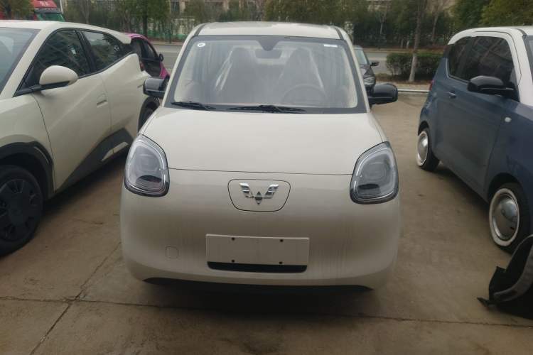 Used Wuling Hongguang MINIEV 2025 Four-Door Version Advanced Edition
