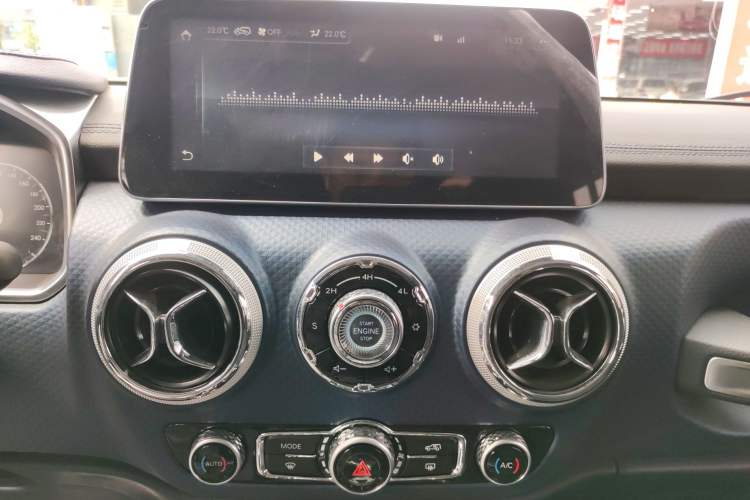 Used BAIC Off-Road BJ40 2019 Updated Version 2.0T Automatic All-Wheel Drive Urban Hunter Edition Premium China V Emission Standard