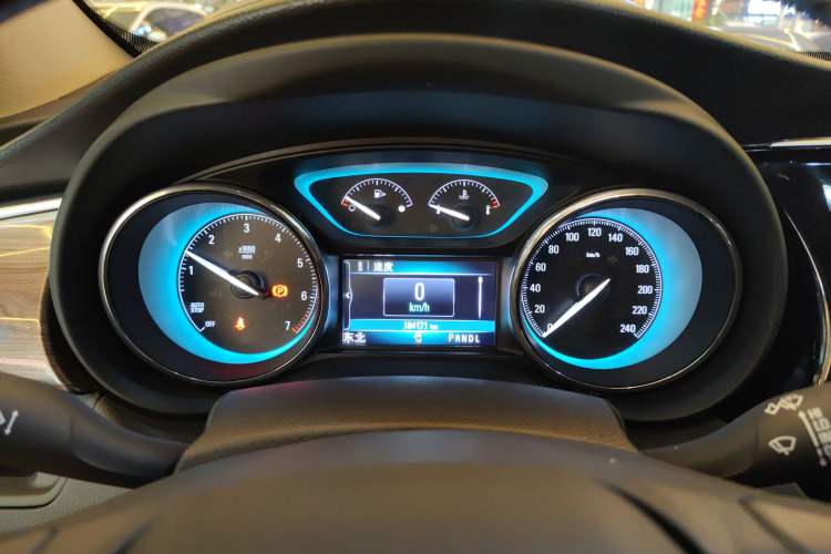 Used Buick Envision 2017 28T Four-Wheel Drive Elite Model Instrument Cluster