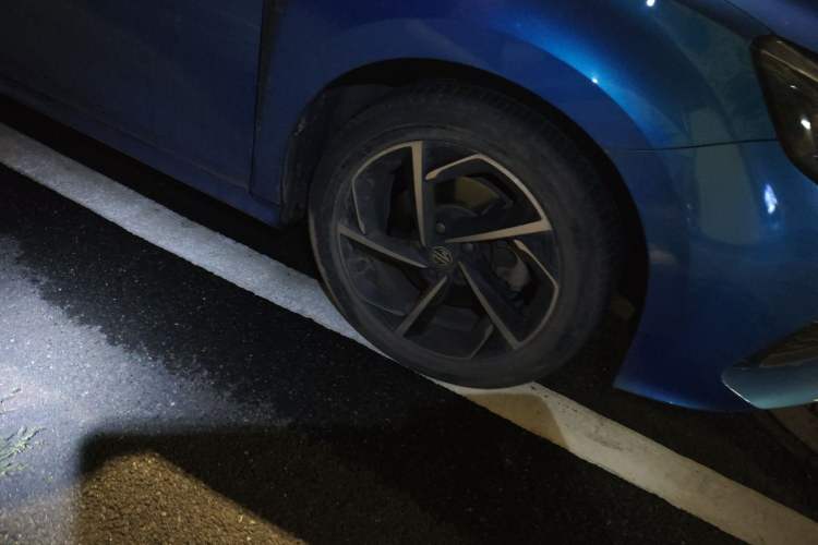 Used MG 5 2021 300TGI DCT Elegant Luxury Edition Right Front Wheel Hub