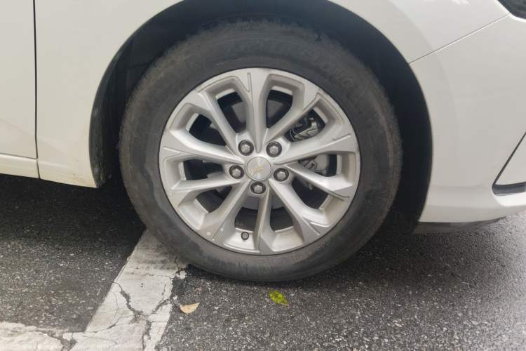 Used Chevrolet Monza 2023 1.5L Dual-Clutch Enjoyment Edition Right Front Wheel Hub