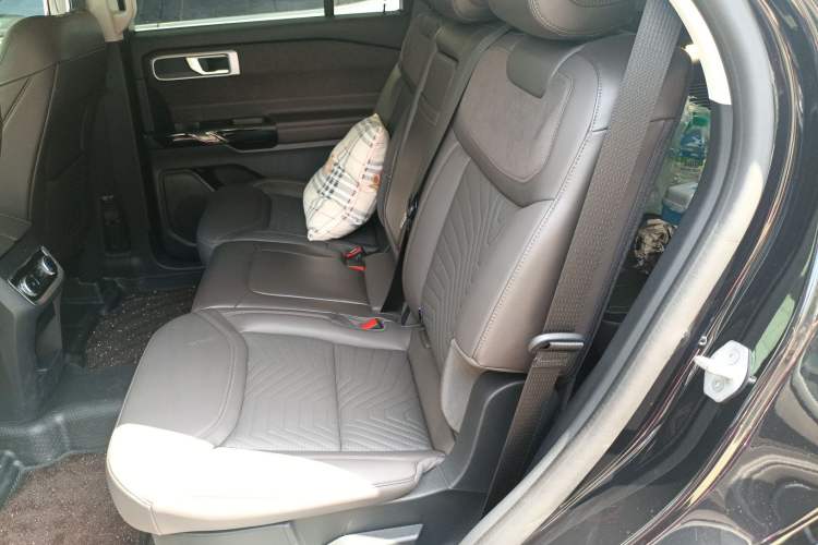 Used Ford Explorer 2024 2.3T EcoBoost Four-Wheel Drive Titanium Edition 7 Seats