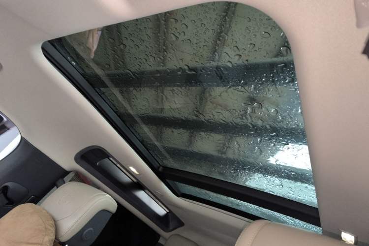 Used Land Rover Defender 2022 90 2.0T P300 Tiger-Power Ambition Edition