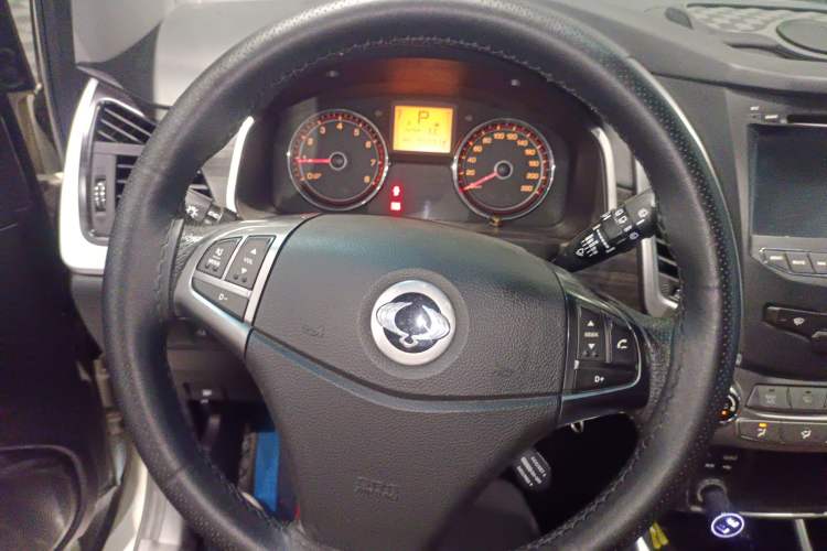 Used SsangYong Korando 2014 2.0L Gasoline Two-Wheel Drive Automatic Elite Navigation Edition
