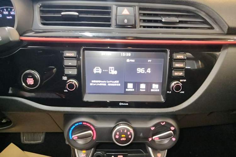 Used Kia KX Cross 2017 1.4L AT GLS

