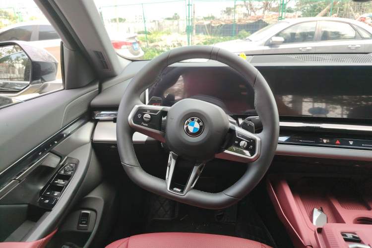 Used BMW 5 Series 2026 525Li M Sport Package Steering Wheel