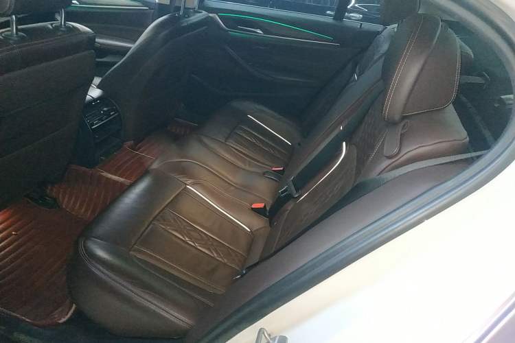 Used BMW 5 Series New Energy 2019 Updated Version 530Le Luxury Package Left Rear Seat