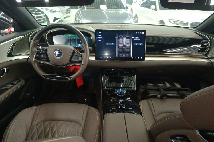 Used BYD Han 2024 DM-i Glory Edition 121KM Prestige Model