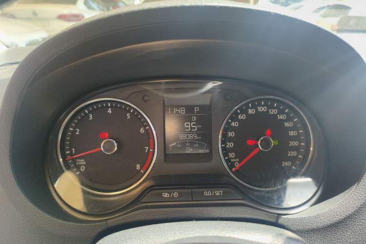 Used Volkswagen Polo 2016 1.6L Automatic Comfort Model