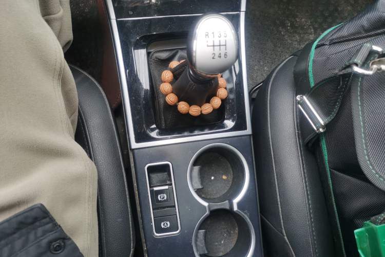 Used Haval H2 2016 Red-Label 1.5T Manual Two-Wheel Drive Luxury Model