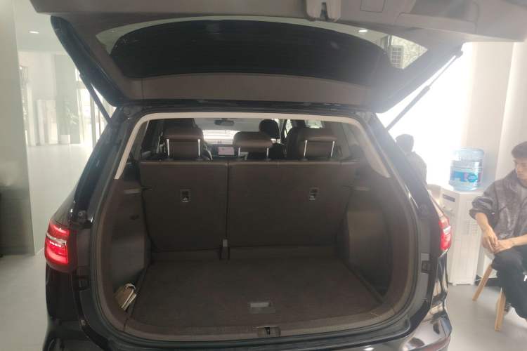 Used Volkswagen Viloran 2024 330TSI Business Edition Trunk