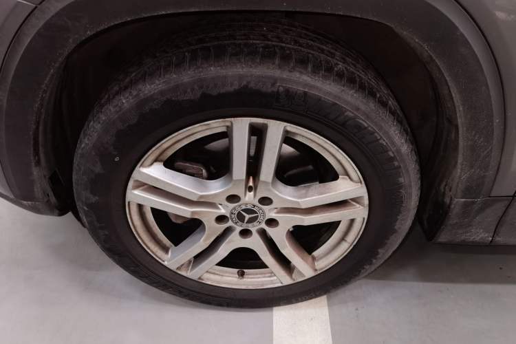 Used Mercedes-Benz GLB 2020 GLB 200 Dynamic Edition Left Front Wheel Hub