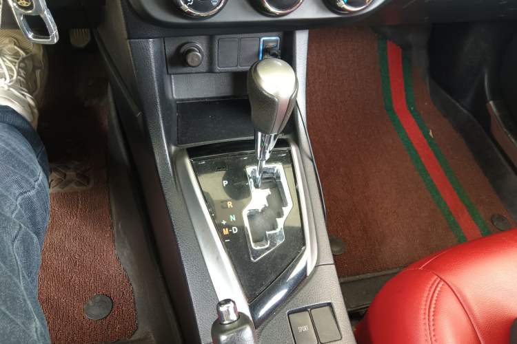 Used Toyota Levin 2014 1.6G CVT Elite Edition Gear Lever