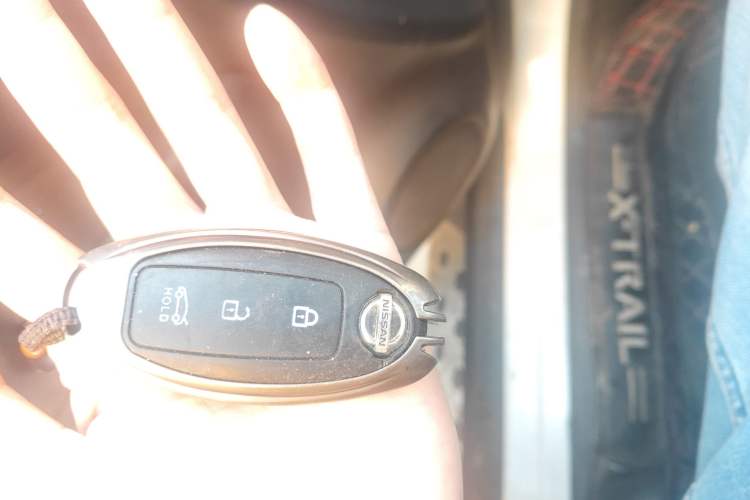 Used Nissan X-Trail 2014 2.5L CVT Luxury Edition 4WD
