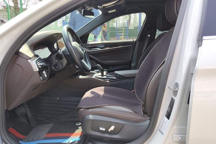 Used BMW 5 Series 2022 Restyled 525Li M Sport Package Left Front Seat