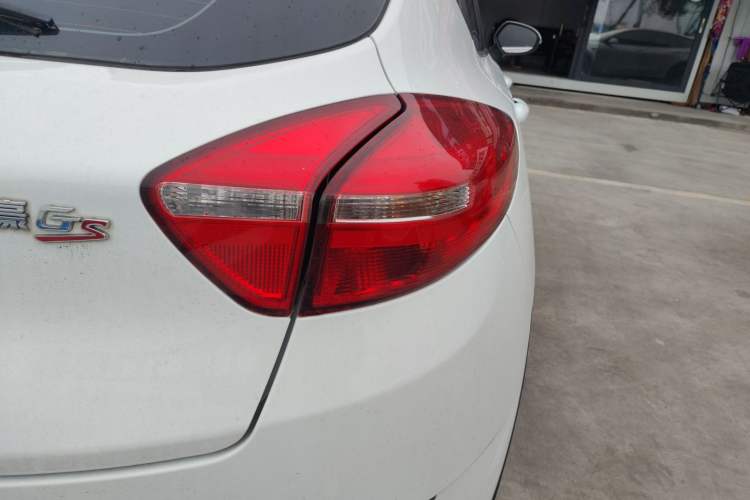 Used Geely Auto Emgrand GS 2016 Sport Edition 1.3T Automatic LingShang Model Right Rear Taillight