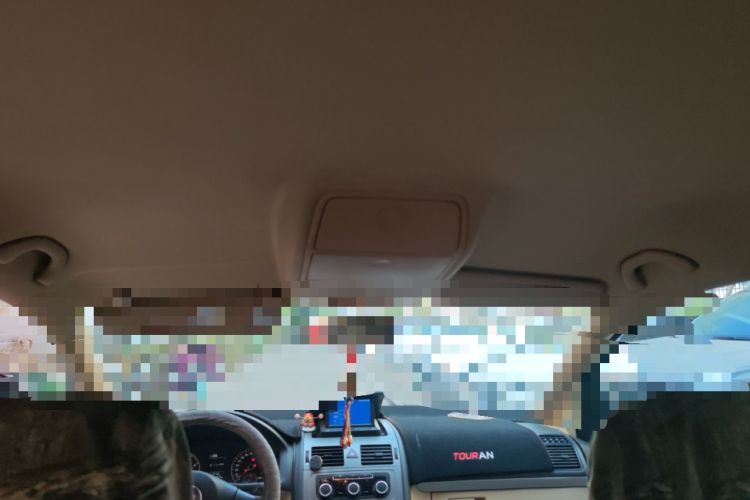 Used Volkswagen Touran 2011 1.4T Manual ZhiShang Edition 5-seater