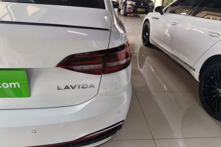 Used Volkswagen Lavida 2024 300TSI DSG Starry Sky Leading Edition
