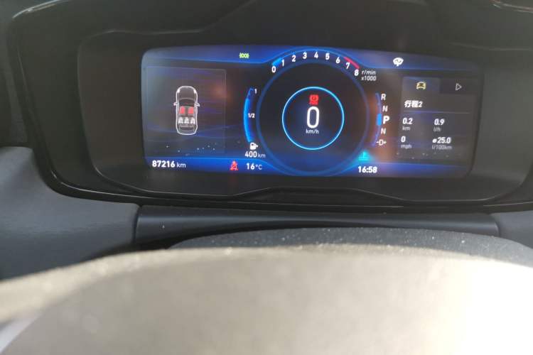 Used Lynk & Co 02 2018 1.5T DCT Two-Wheel Drive Zhaopu Version China V Standard Odometer Close Up