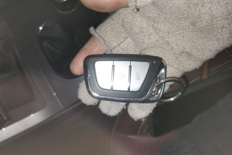 Used JAC T8 2018 2.0T Diesel Two-Wheel Drive Prestige Version Big Double HFC4DB2-1D1
