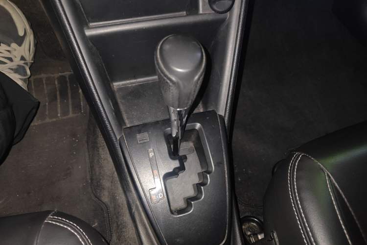 Used Toyota YARiS L Zhi Xiang 2019 1.5E CVT Dynamic Edition China VI compliant Gear Lever