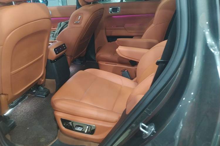 Used Li Auto L8 2024 Ultra Model
