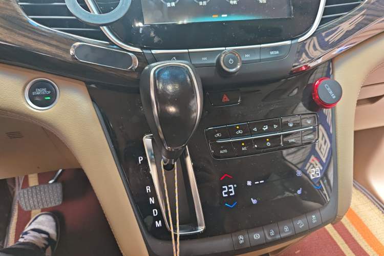 Used Buick GL8 2018 ES 28T Luxury Model China VI Standard
