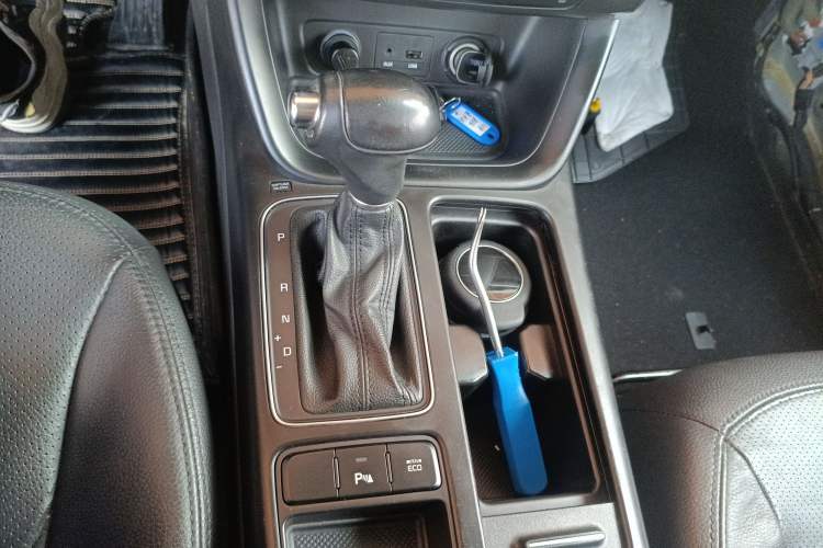 Used Kia Sorento 2013 2.4L 7-Seater Gasoline Luxury Version China IV Standard
