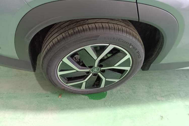 Used BYD Song L DM-i 2026 Model 200KM Superior Version
