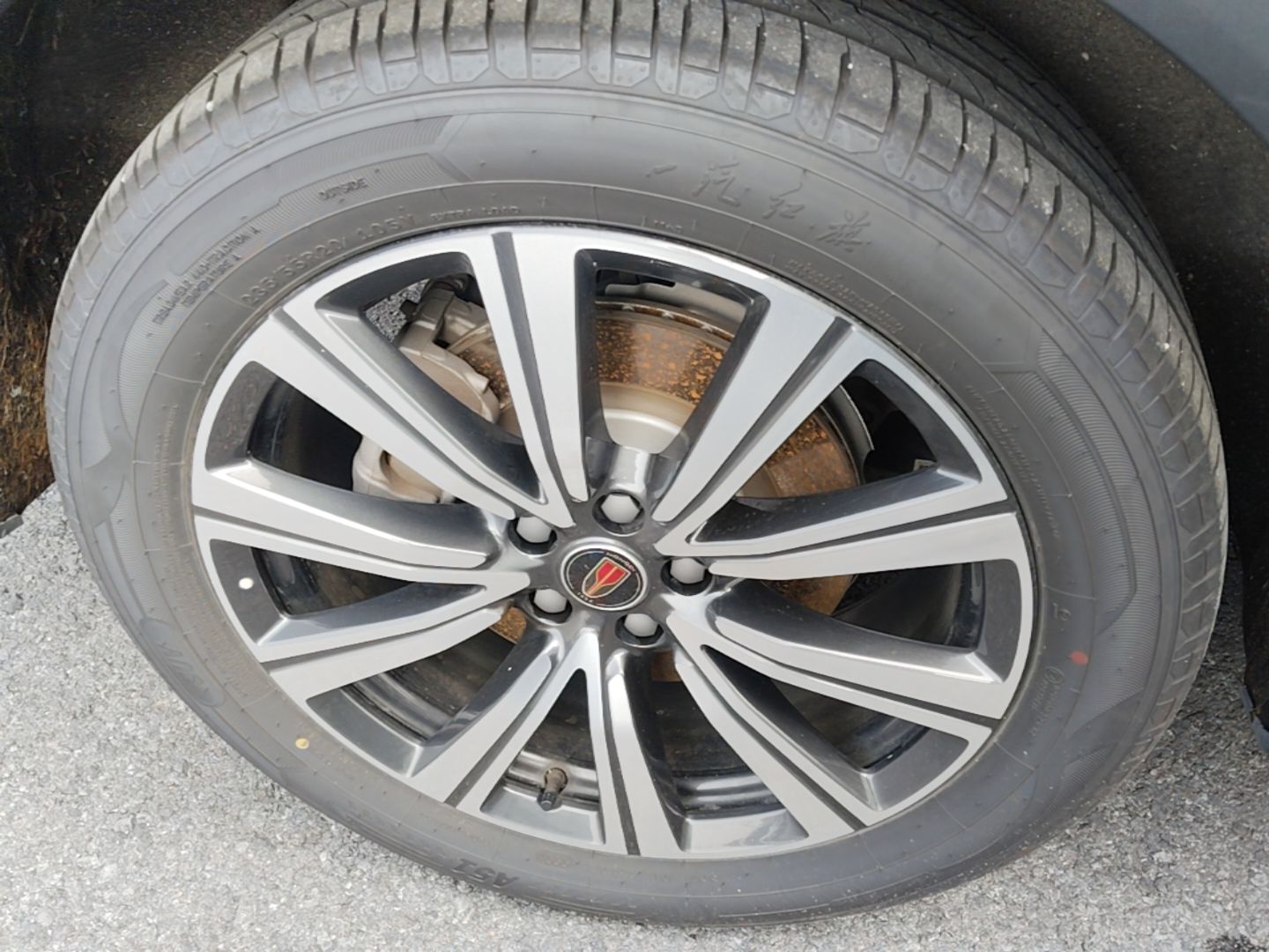 Hongqi HS7 PHEV 2025 Model 2.0T PHEV Four-Wheel Drive 2 Million Units Commemorative Edition 6-Seater — снимка 11