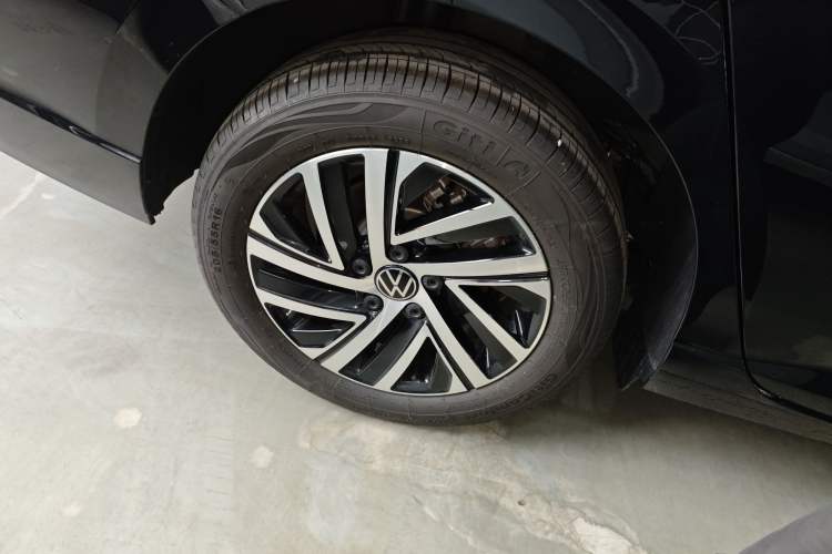 Used Volkswagen Lavida 2023 Revised Version 1.5L Automatic 5 Millionth Edition Right Rear Wheel Hub