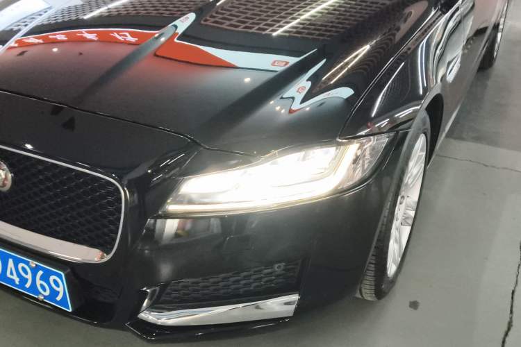 Used Jaguar XFL 2018 XFL 2.0T 250 PS Luxury Edition
